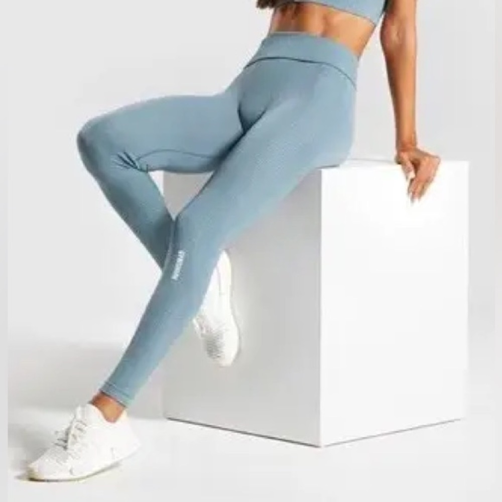 Gymshark powder down leggings